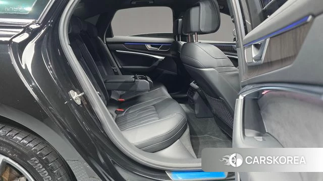 Audi A6 (C8) 2022 Черный из Кореи, фото 2