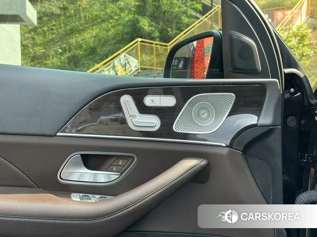 Mercedes-Benz GLE (import) 2021 Черный из Китая, фото 2