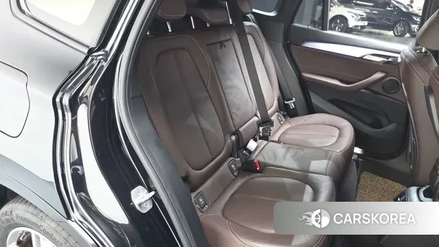 BMW X1 (F48) 2022 Черный из Кореи, фото 2