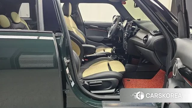 Mini Cooper S 2022 Зеленый из Кореи, фото 2