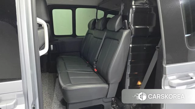 Hyundai Staria 2023 Серебряный из Кореи, фото 2