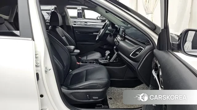 Kia Seltos 2022 Белый из Кореи, фото 2