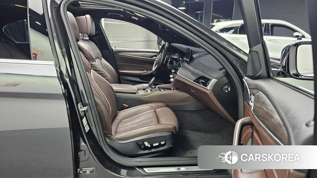 BMW 5 Series (G30) 2020 Серый из Кореи, фото 2