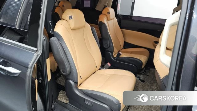 Kia Carnival 4th generation 2022 Серый из Кореи, фото 2