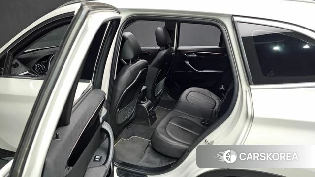 BMW X1 (F48) 2022 Белый из Кореи, фото 2
