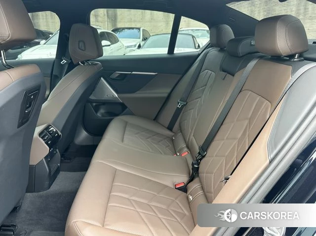 BMW 5 Series (G60) 2024 Синий из Кореи, фото 2