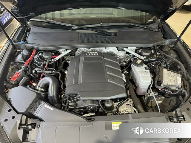 Audi A6L 2021 Черный из Китая, фото 2