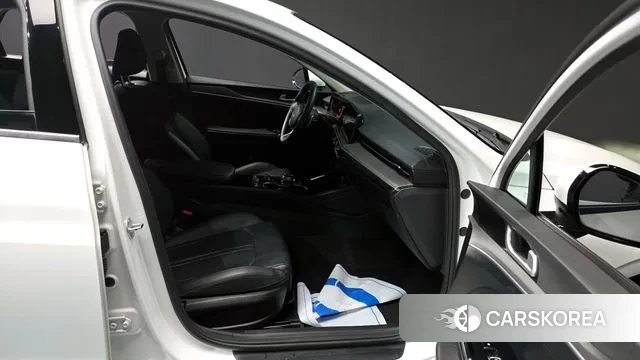 Kia The New K5 3rd generation 2024 Белый из Кореи, фото 2