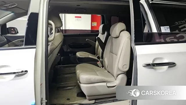 Kia The New Carnival 2019 Белый из Кореи, фото 2