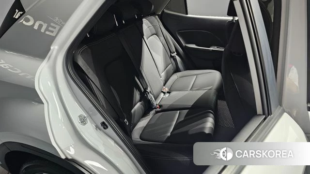 Hyundai Venue 2021 Белый из Кореи, фото 2