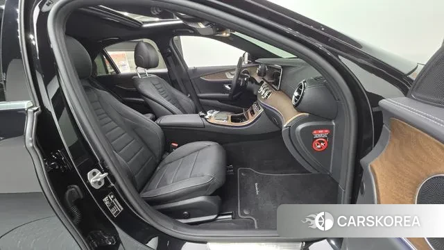 Mercedes-Benz E-Class W213 2023 Черный из Кореи, фото 2