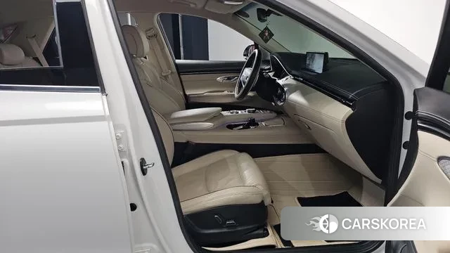 Genesis GV70 2022 Белый из Кореи, фото 2