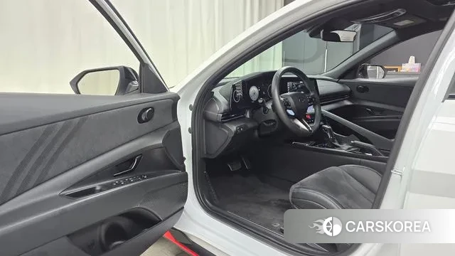 Hyundai The New Avante (CN7) 2023 Белый из Кореи, фото 2