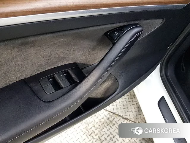 Tesla Model 3 2022 Белый из Кореи, фото 2