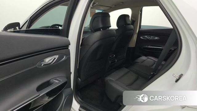 Genesis GV70 2022 Белый из Кореи, фото 2