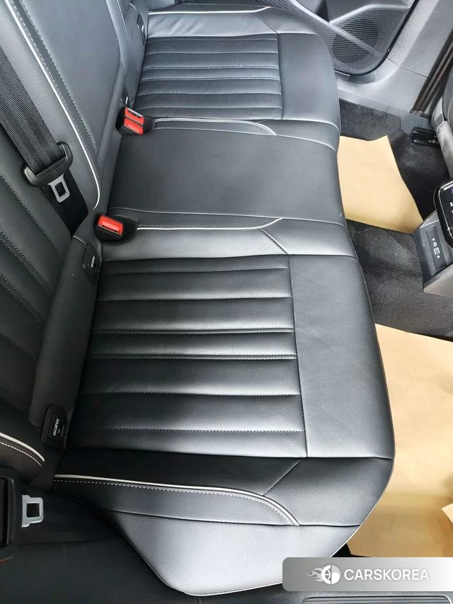 Volkswagen Passat 2023 Черный из Китая, фото 2