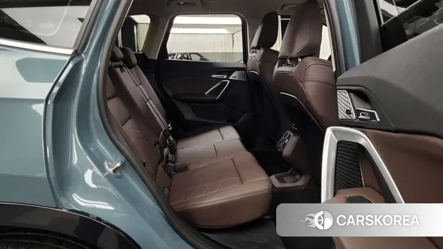 BMW X1 (U11) 2024 Небесно-голубой из Кореи, фото 2