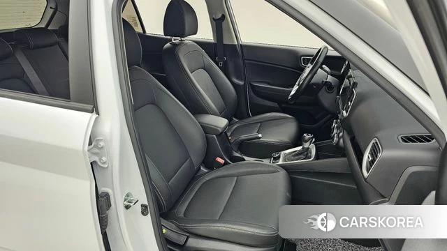 Hyundai Venue 2022 Белый из Кореи, фото 2