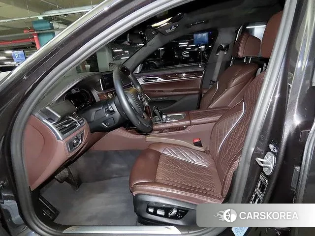 BMW 7 Series (G11) 2019 Черный из Кореи, фото 2