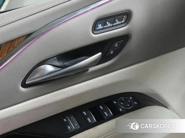 Cadillac Escalade 5th Generation 2023 Черный из Кореи, фото 2