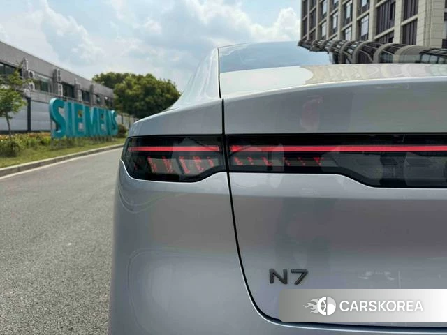 Nissan N7 2025 Серебристо-серый из Китая, фото 2
