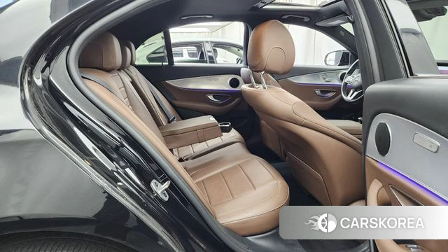 Mercedes-Benz E-Class W213 2019 Черный из Кореи, фото 2