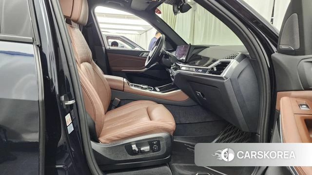 BMW X5 (G05) 2024 Черный из Кореи, фото 2