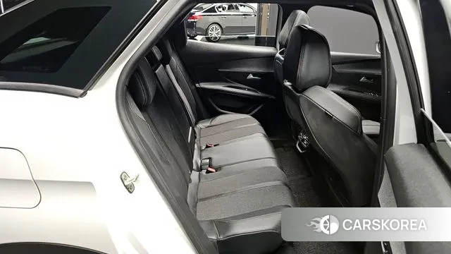 Peugeot 3008 second generation 2019 Белый из Кореи, фото 2