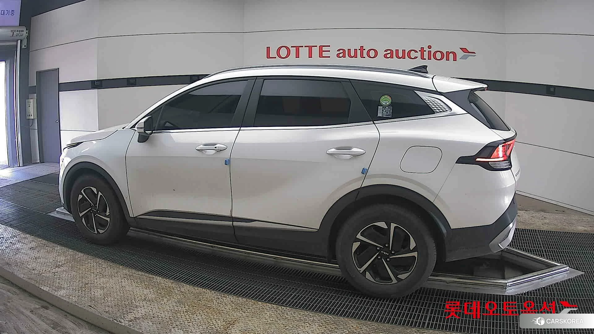 Kia Sportage Hybrid 2022 Snow White Pearl (optional) из Кореи, фото 2