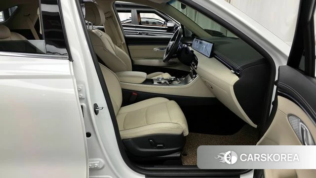 Genesis GV70 2025 Белый из Кореи, фото 2