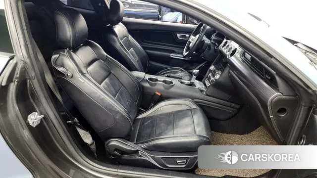 Ford Mustang 2019 Светло-серебряный цвет из Кореи, фото 2