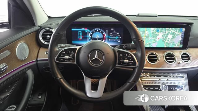 Mercedes-Benz E-Class W213 2019 Белый из Кореи, фото 2