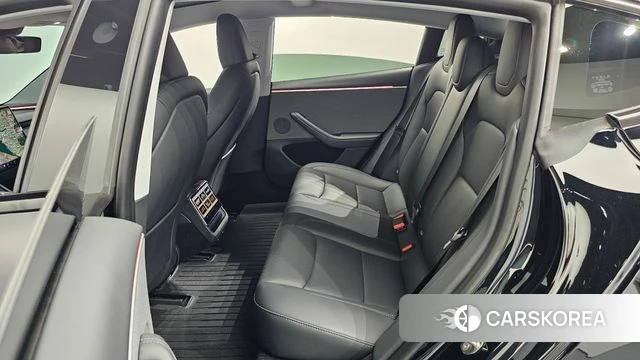 Tesla Model 3 2024 Черный из Кореи, фото 2