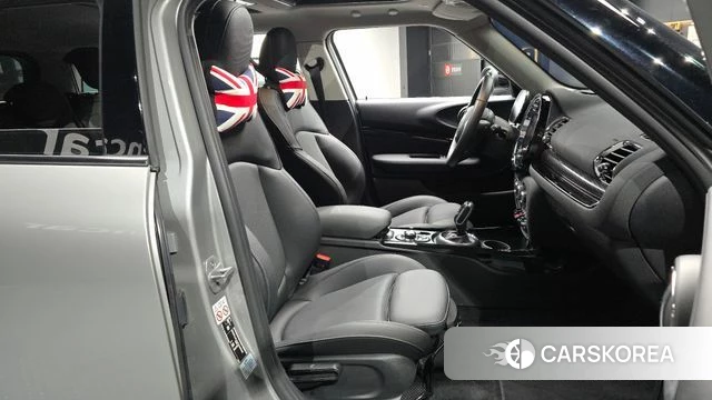 Mini Cooper Clubman 2023 Серебряный из Кореи, фото 2