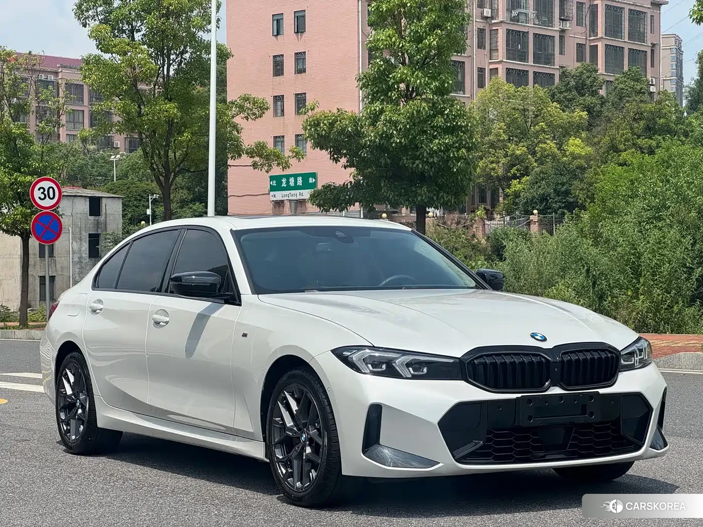 BMW 3 series 2025 Белый из Китая, фото 2