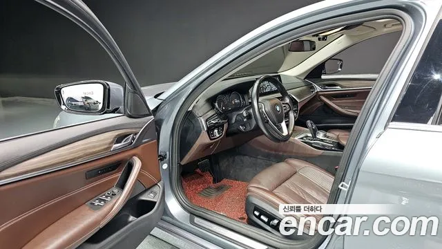 BMW 5 Series (G30) id 2699503 из Кореи 2