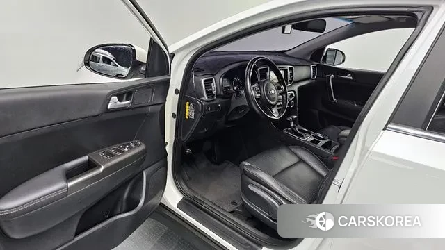 Kia Sportage 4th Generation 2018 Белый из Кореи, фото 2