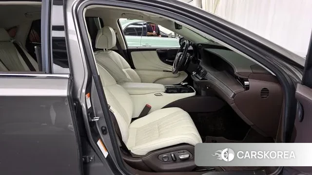 Lexus LS500h 5th generation 2020 Песочный из Кореи, фото 2