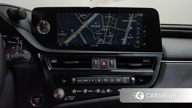 Lexus ES300h 7th generation 2022 Песочный из Кореи, фото 2