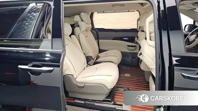 Kia Carnival 4th generation 2023 Черный из Кореи, фото 2