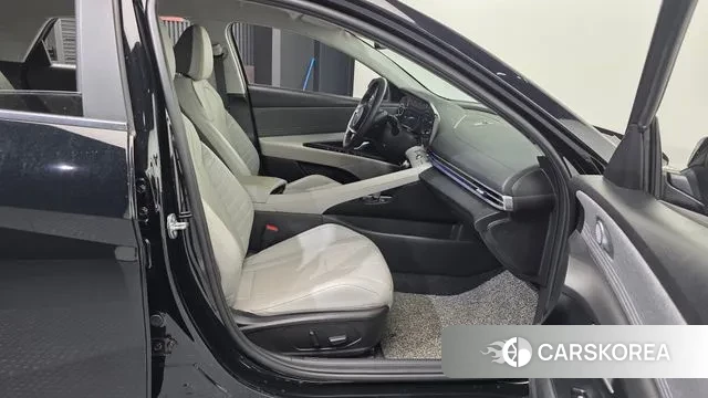 Hyundai Avante (CN7) 2023 Черный из Кореи, фото 2