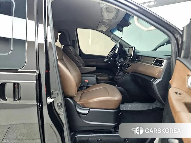 Hyundai The New Grand Starex 2018 Коричневый двухцветный из Кореи, фото 2