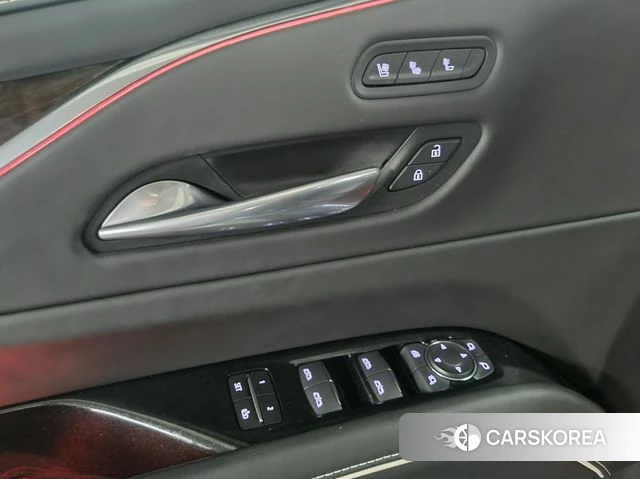 Cadillac Escalade 5th Generation 2021 Черный из Кореи, фото 2