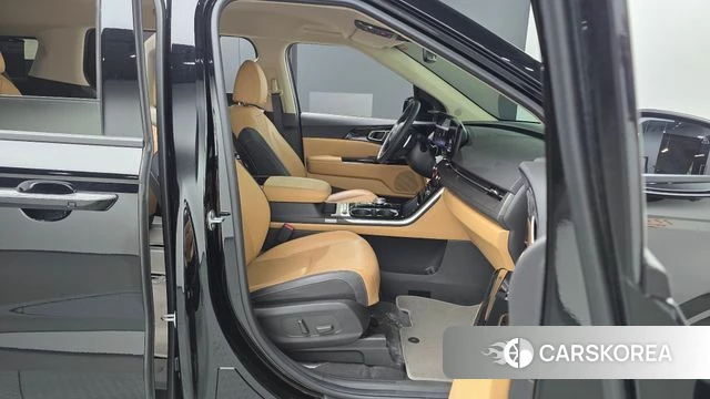 Kia Carnival 4th generation 2023 Черный из Кореи, фото 2