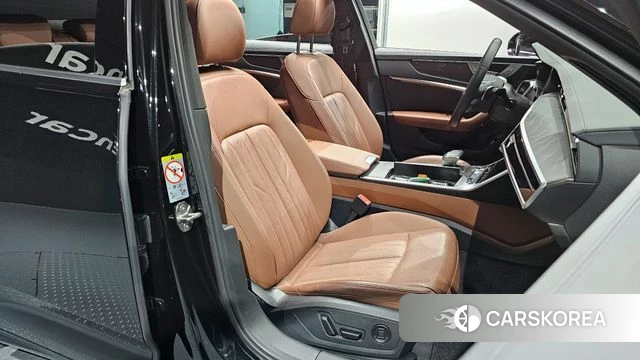 Audi A6 (C8) 2022 Черный из Кореи, фото 2