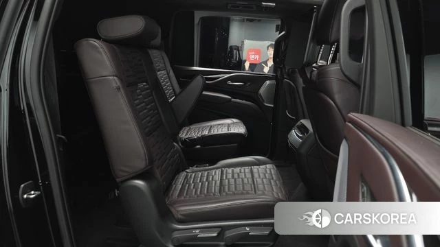 Cadillac Escalade 5th Generation 2023 Черный из Кореи, фото 2