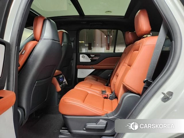 Lincoln Aviator 2nd generation 2024 Белый из Кореи, фото 2