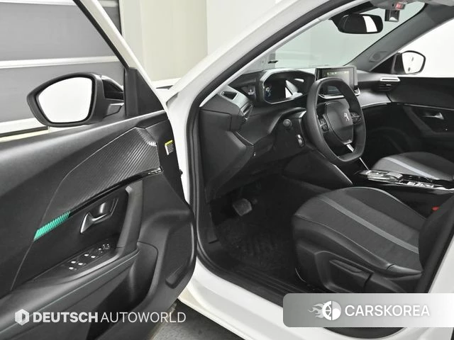 Peugeot e-2008 second generation 2022 Белый из Кореи, фото 2