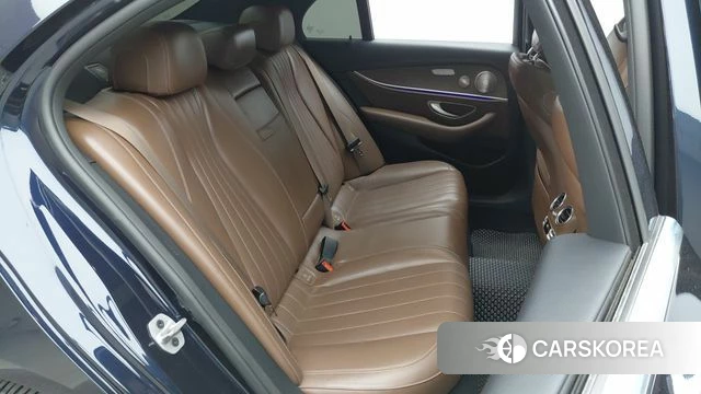 Mercedes-Benz E-Class W213 2022 Синий из Кореи, фото 2