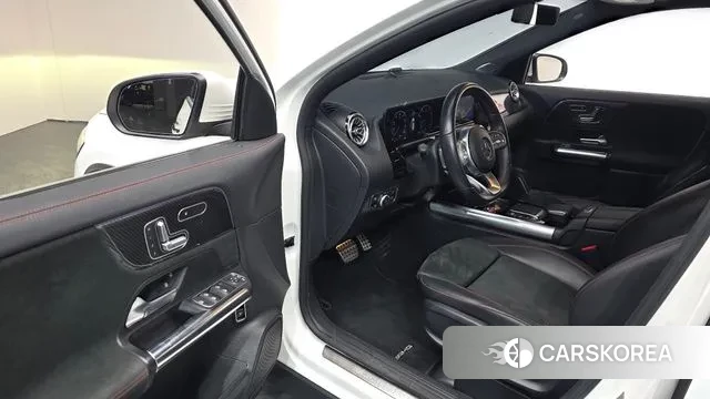 Mercedes-Benz GLA - Class H247 2020 Белый из Кореи, фото 2